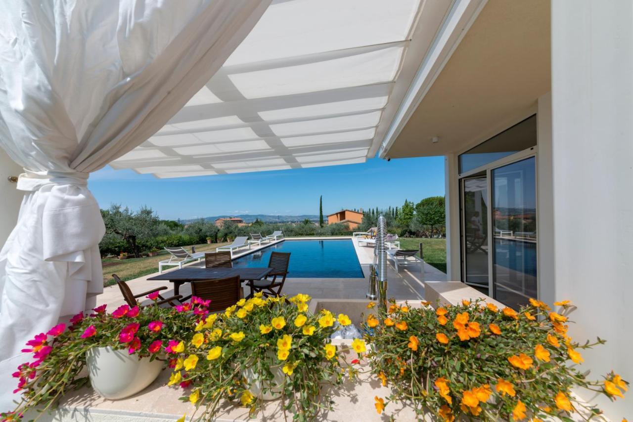 Giuliveto Bed And Breakfast โฟลีโญ ภายนอก รูปภาพ